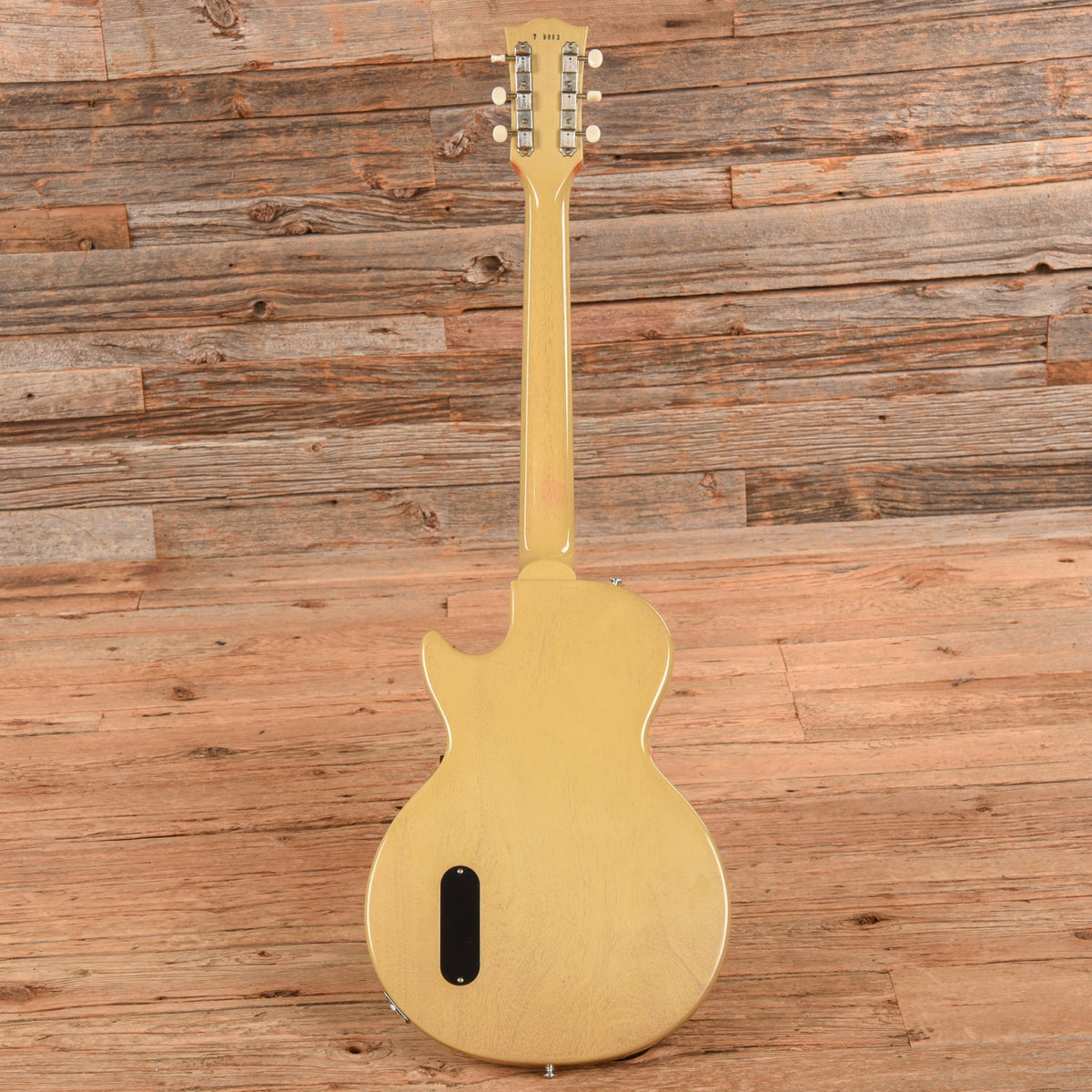 Gibson Custom '57 Les Paul Junior TV Yellow 2019 - Angle 5 | MUSICTONER