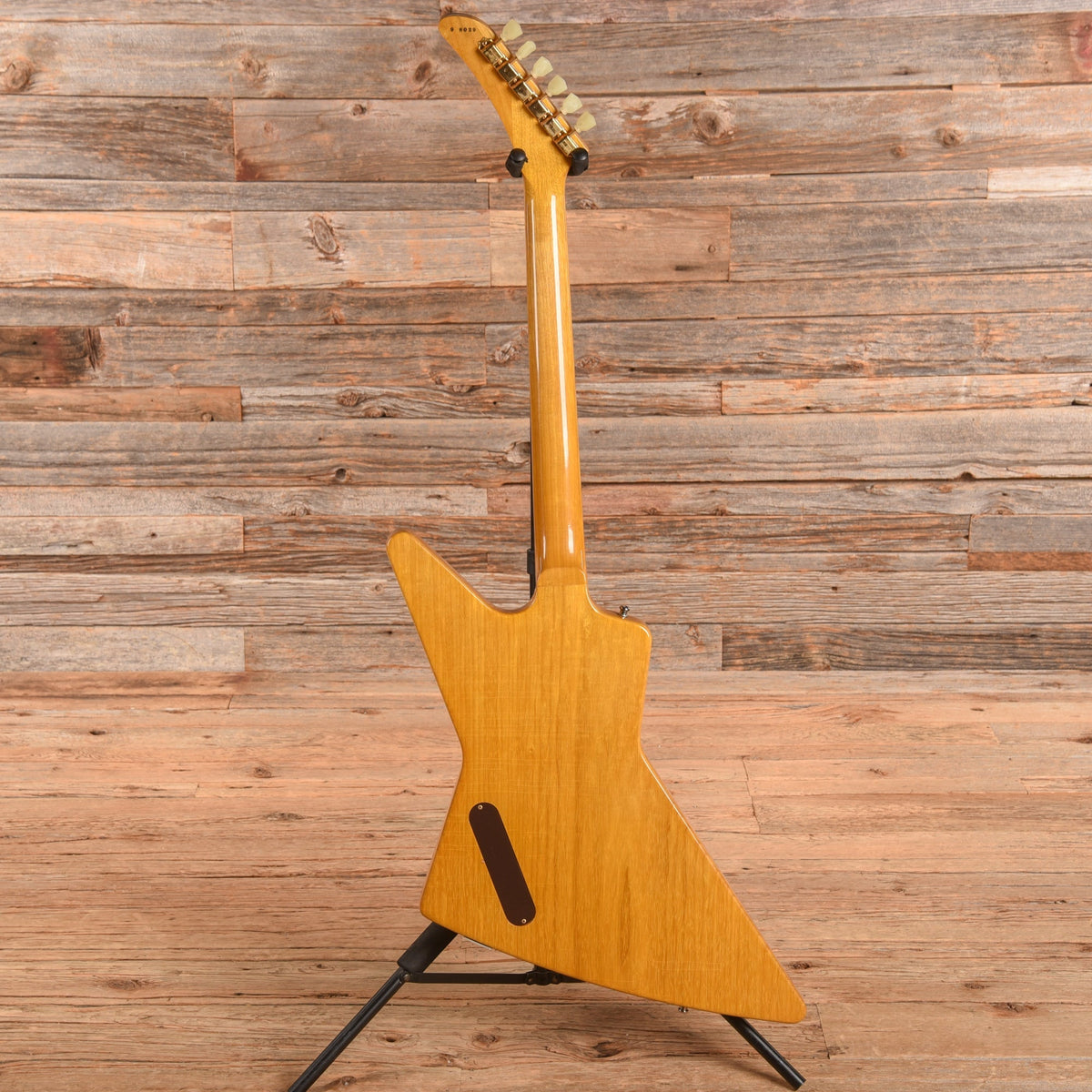 Gibson Explorer Natural 2018 - Zac Brown - Angle 5 | MUSICTONER
