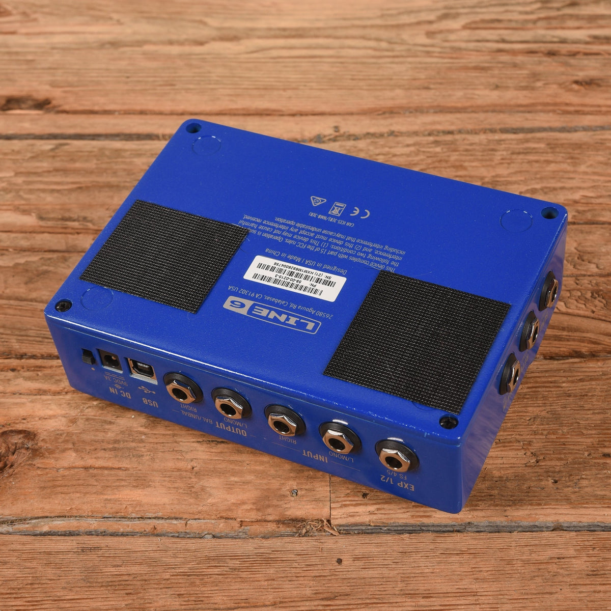 Line 6 HX Stomp Lightning Blue - Angle 2 | MUSICTONER
