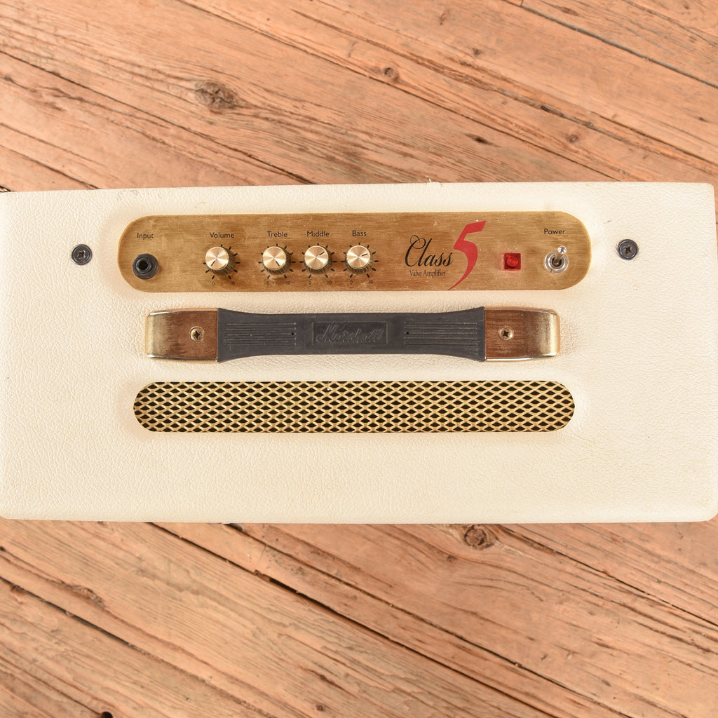 Marshall Class 5 Combos White - Dave Amato of REO Speedwagon - Angle 3 | MUSICTONER
