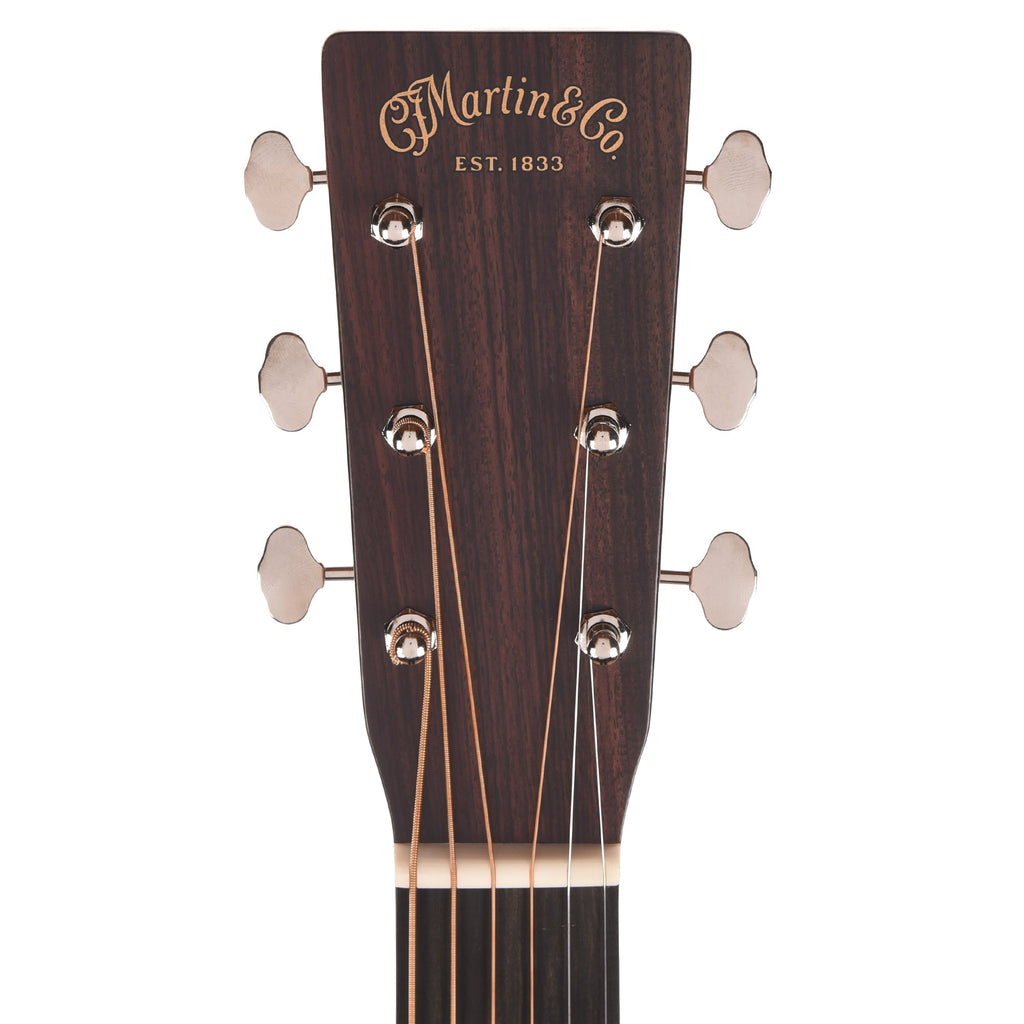 Martin Standard Series D-18 Natural - Angle 6 | MUSICTONER