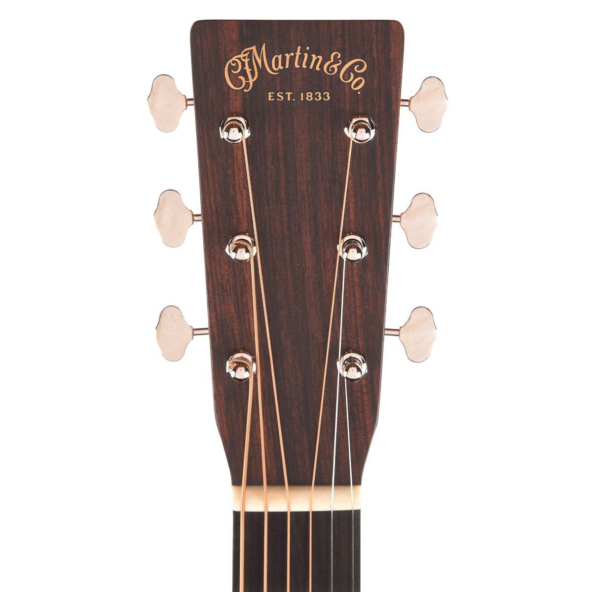 Martin Custom Shop 18-Style Dreadnought VTS Sitka Spruce/Mahogany 1935 Sunburst - Angle 6 | MUSICTONER