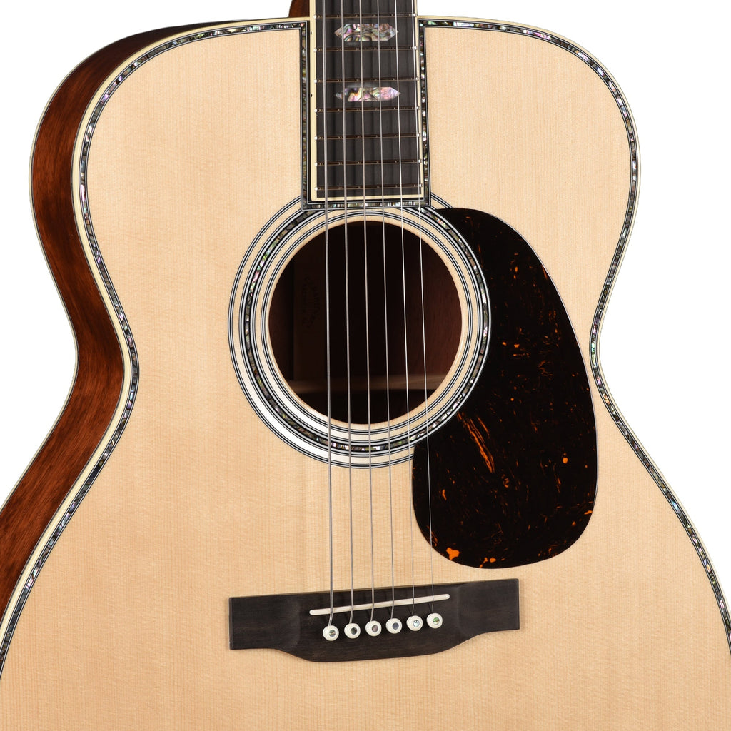 Martin Custom Shop M-45 Style Grand Auditorium High Altitude Swiss Spruce/Quilted Bubinga - Angle 11 | MUSICTONER