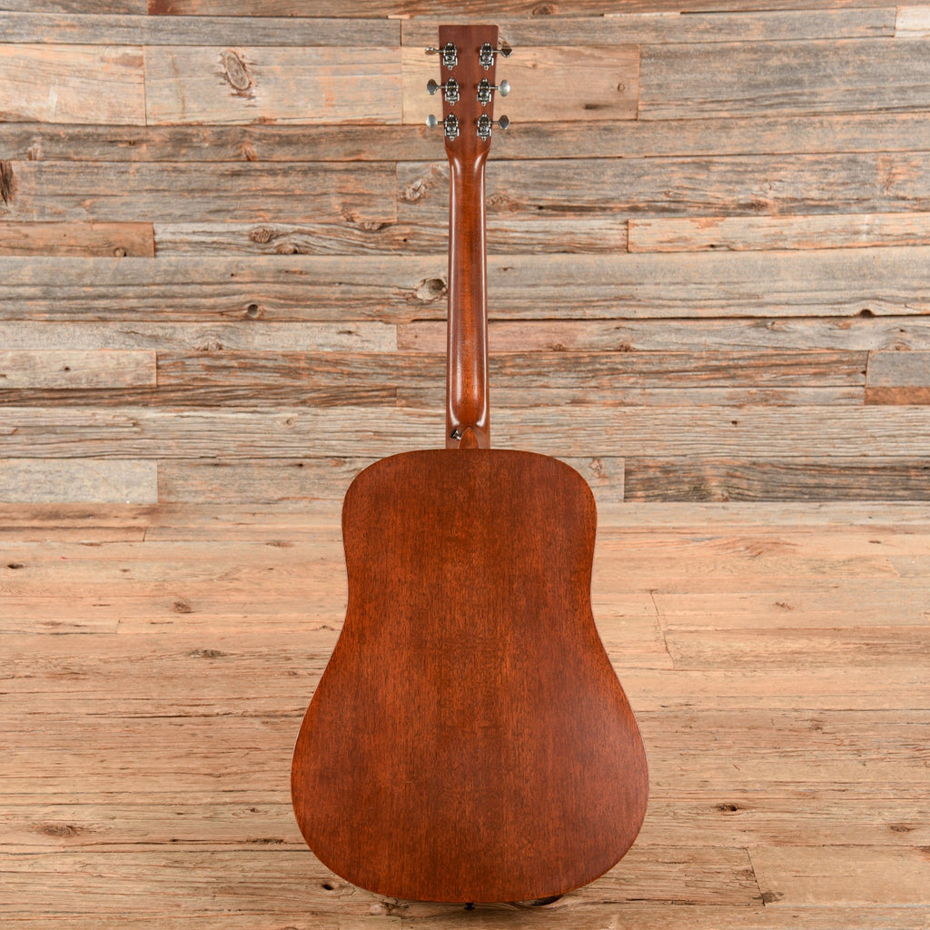 Martin D-15M Mahogany 2012 - Angle 5 | MUSICTONER