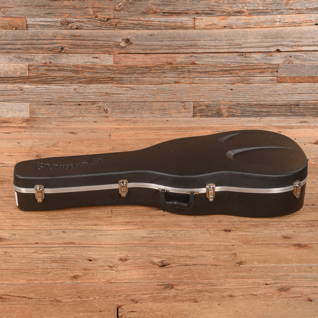 Martin Standard Series 000-28 Sunburst 2024 - Angle 8 | MUSICTONER