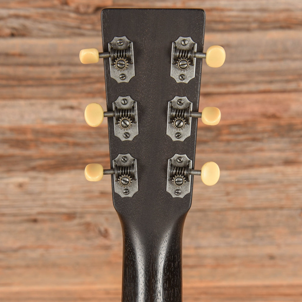 Martin 000-17 Black Smoke - John Oates - Angle 7 | MUSICTONER