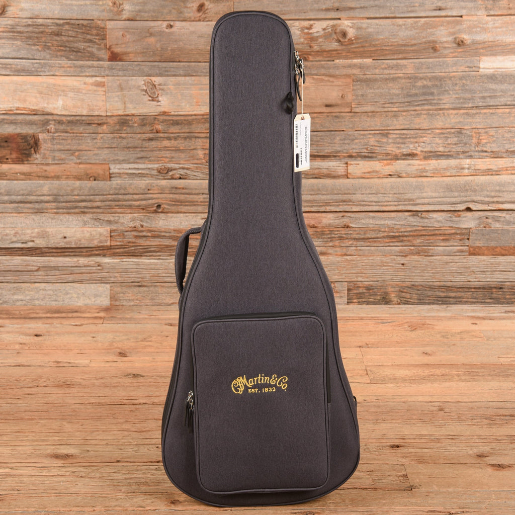 Martin 000-28 Sunburst 2025 - John Oates - Angle 8 | MUSICTONER
