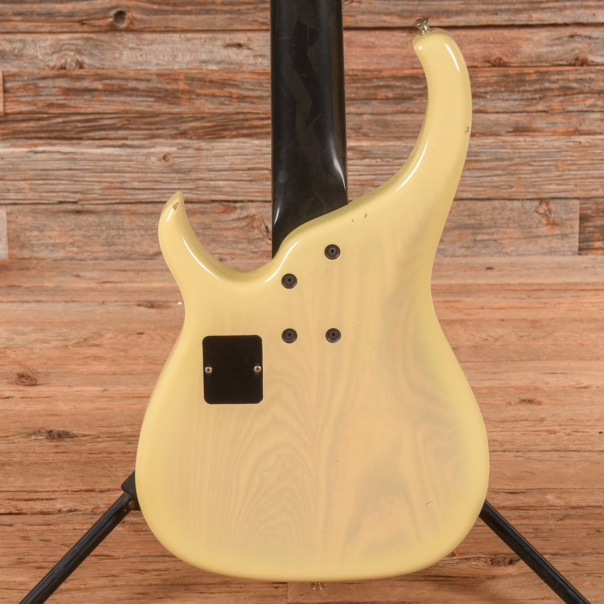 Modulus M92 White - Angle 3 | MUSICTONER