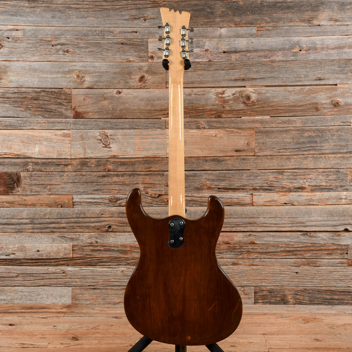 Mosrite Mark I Natural 1970s - Joe Trohman - Angle 5 | MUSICTONER