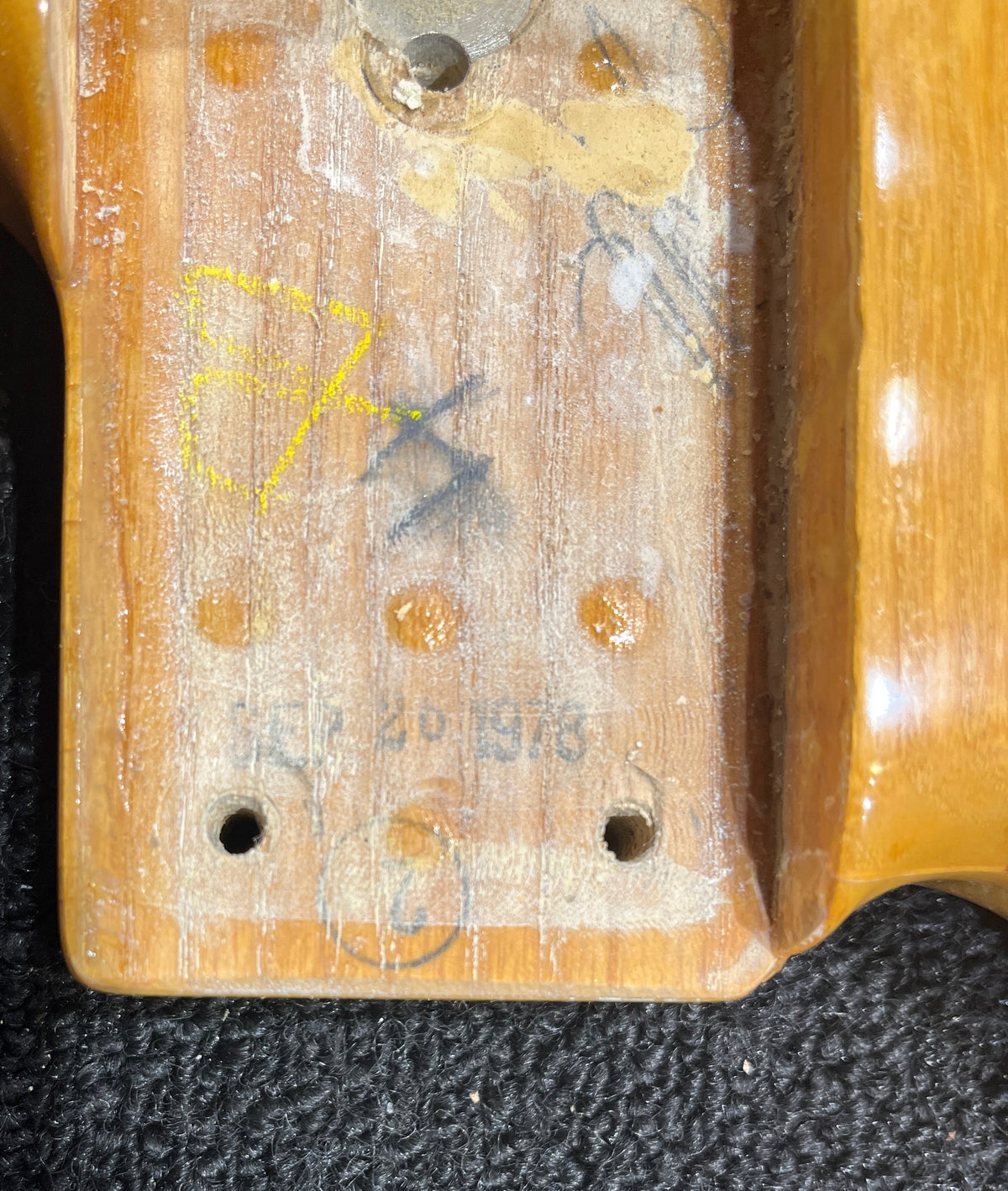 Music Man StingRay Natural 1978 - Angle 12 | MUSICTONER