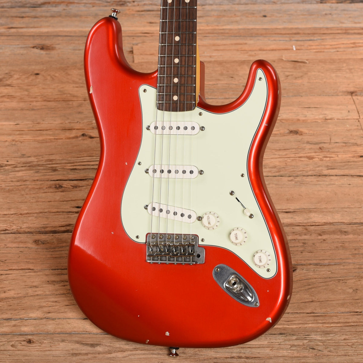 Nash S-63 Red Sparkle 2021 - Angle 2 | MUSICTONER