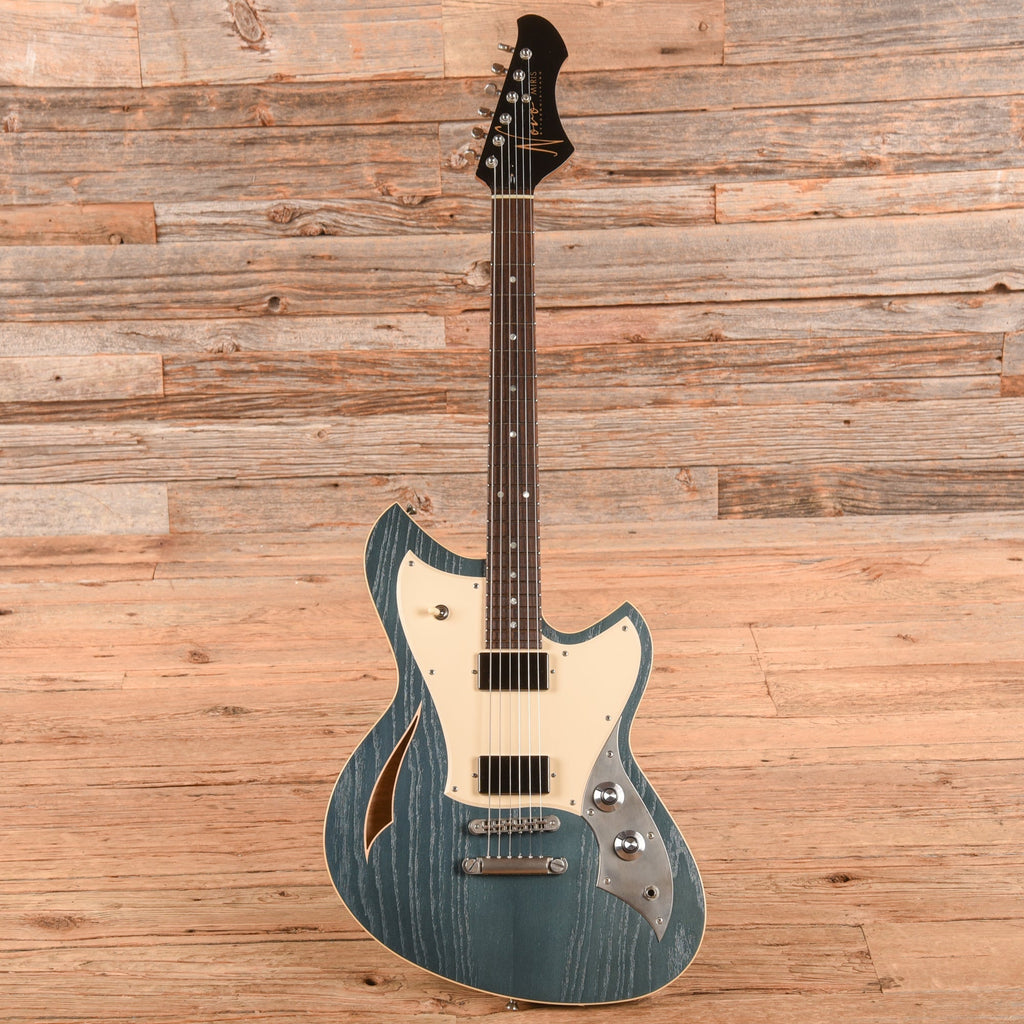 Novo Miris H2 Aged Pelham Blue 2025 - Angle 4 | MUSICTONER