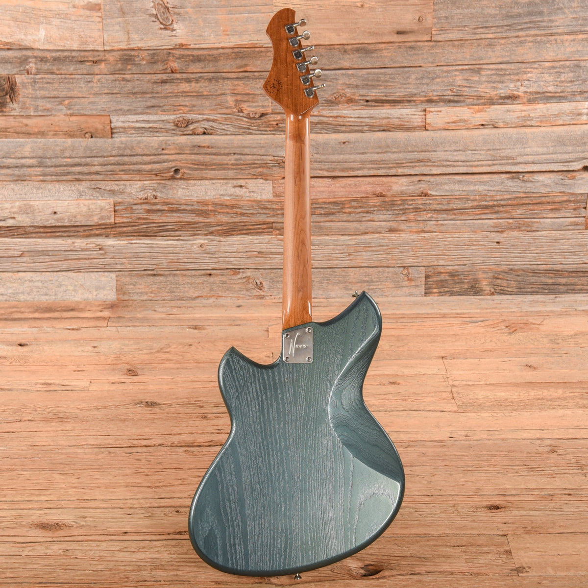 Novo Miris H2 Aged Pelham Blue 2025 - Angle 5 | MUSICTONER