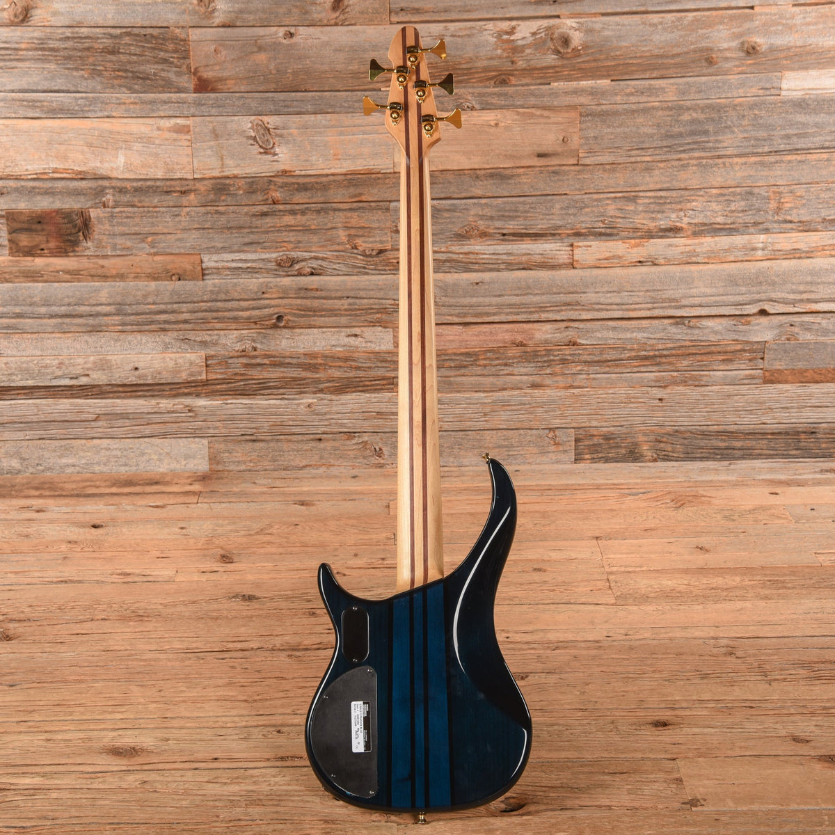 Peavey Cirrus 5 Blue - Angle 5 | MUSICTONER