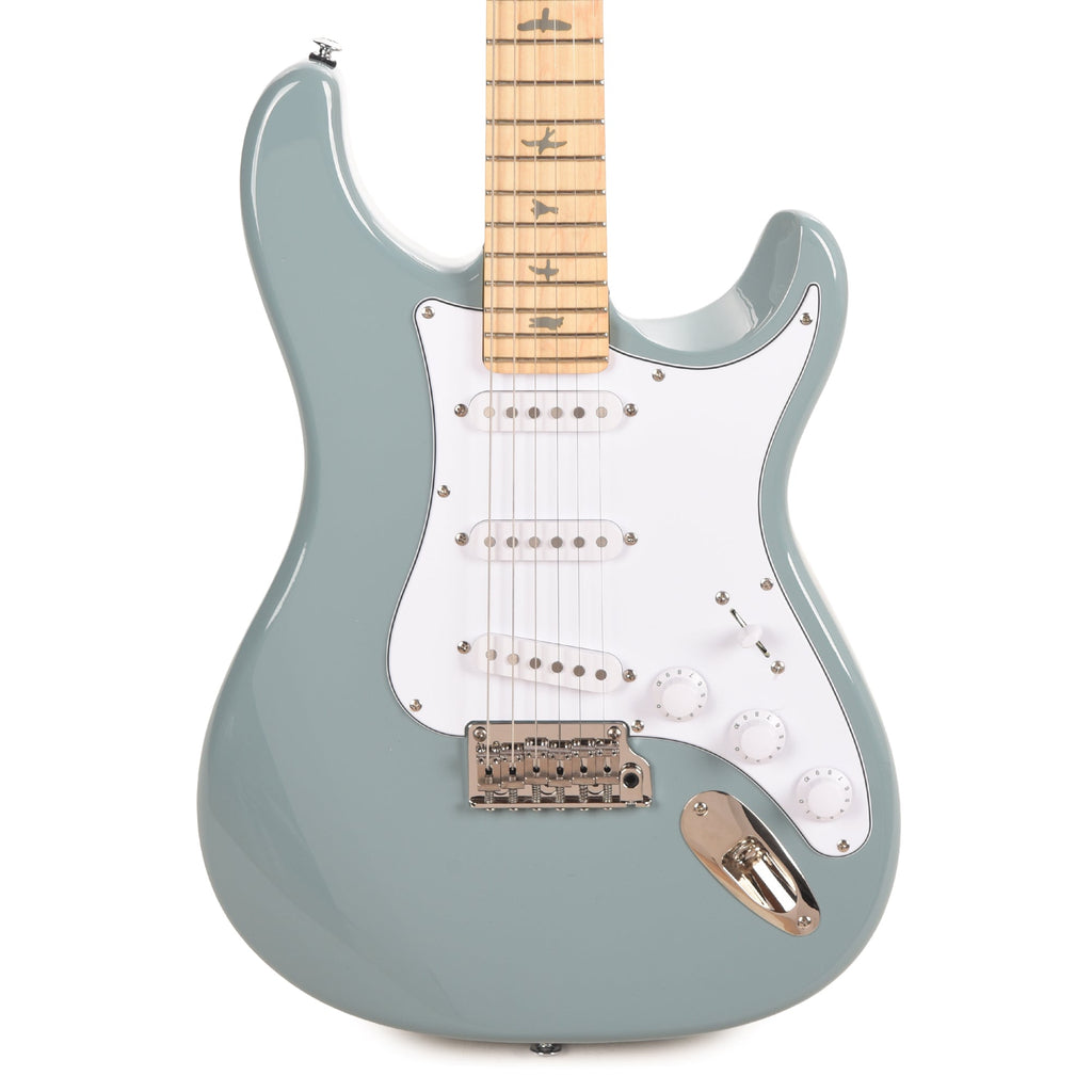 PRS SE Silver Sky Maple Stone Blue - Angle 2 | MUSICTONER