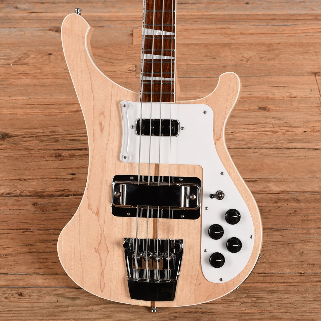 Rickenbacker 4003 Mapleglo 2024 - Angle 2 | MUSICTONER