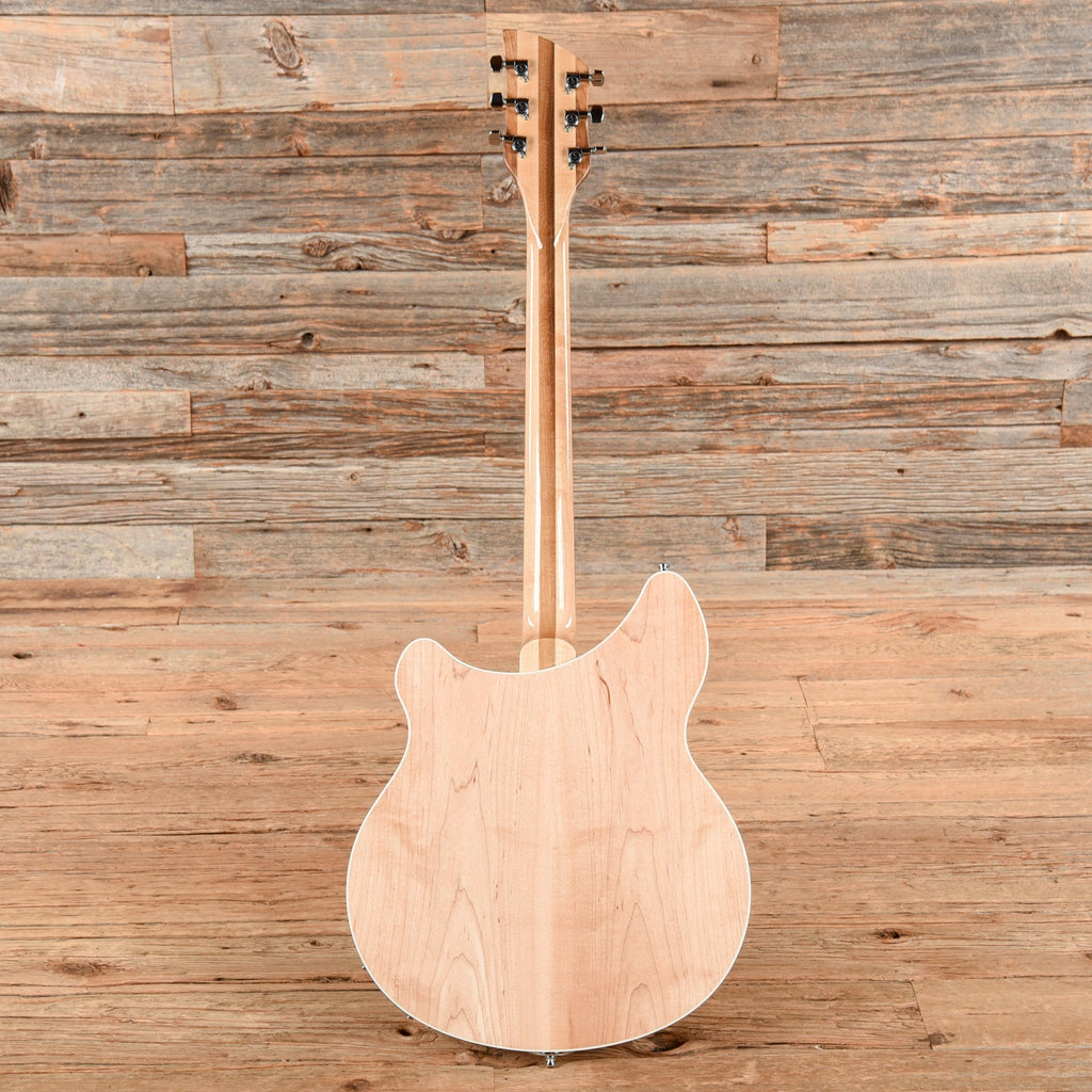 Rickenbacker 360 Mapleglo 2002 - Angle 5 | MUSICTONER