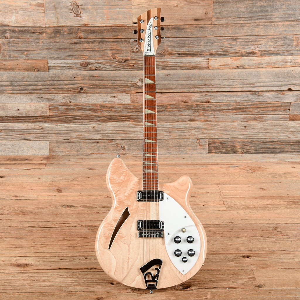 Rickenbacker 360 Mapleglo 2002 - Angle 4 | MUSICTONER