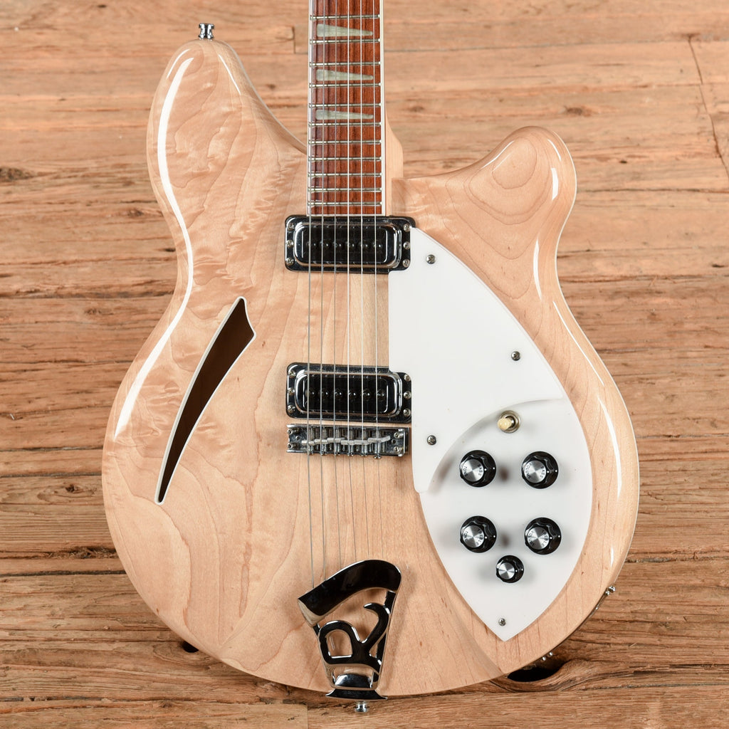 Rickenbacker 360 Mapleglo 2002 - Angle 2 | MUSICTONER