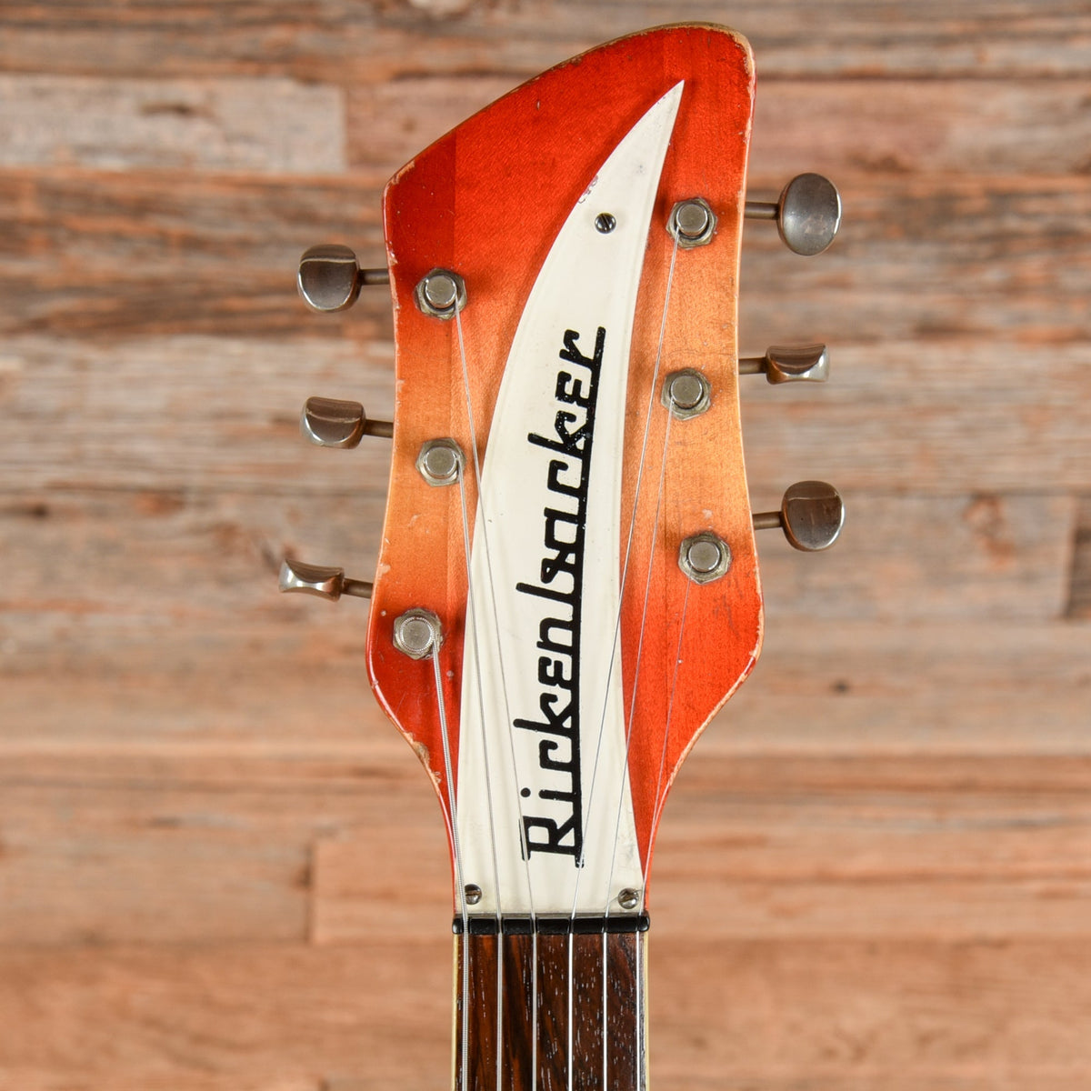 Rickenbacker 625 Fireglo 1962 - Angle 6 | MUSICTONER