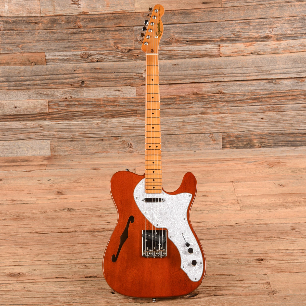 Squier Classic Vibe '60s Telecaster Thinline Natural 2024 - Angle 4 | MUSICTONER