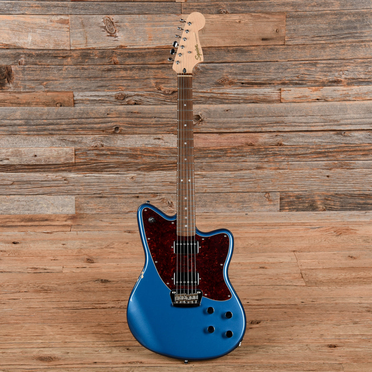 Squier Paranormal Toronado Lake Placid Blue 2020 - Angle 4 | MUSICTONER