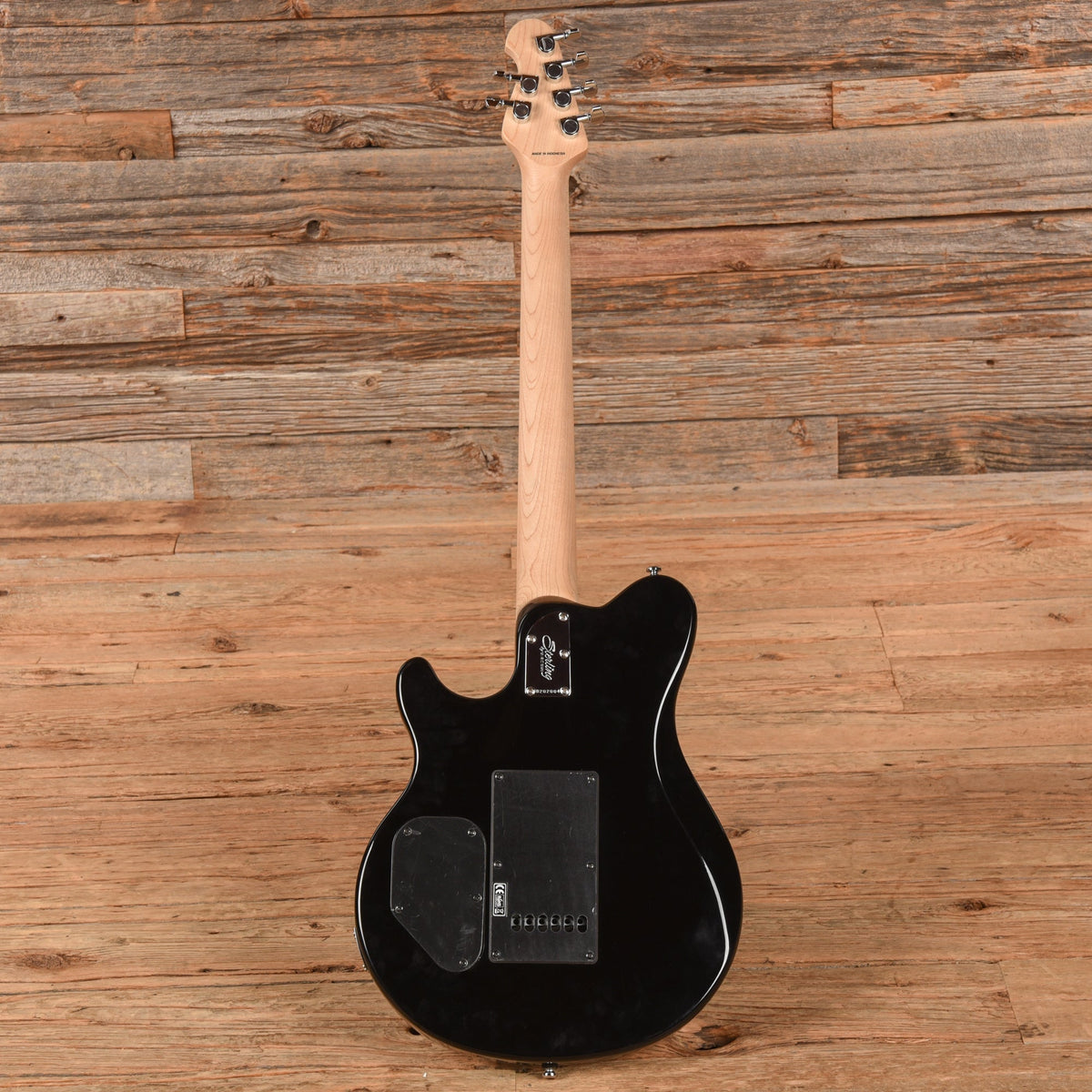 Sterling by Music Man Axis Sub Series Spectrum Blue - Angle 5 | MUSICTONER