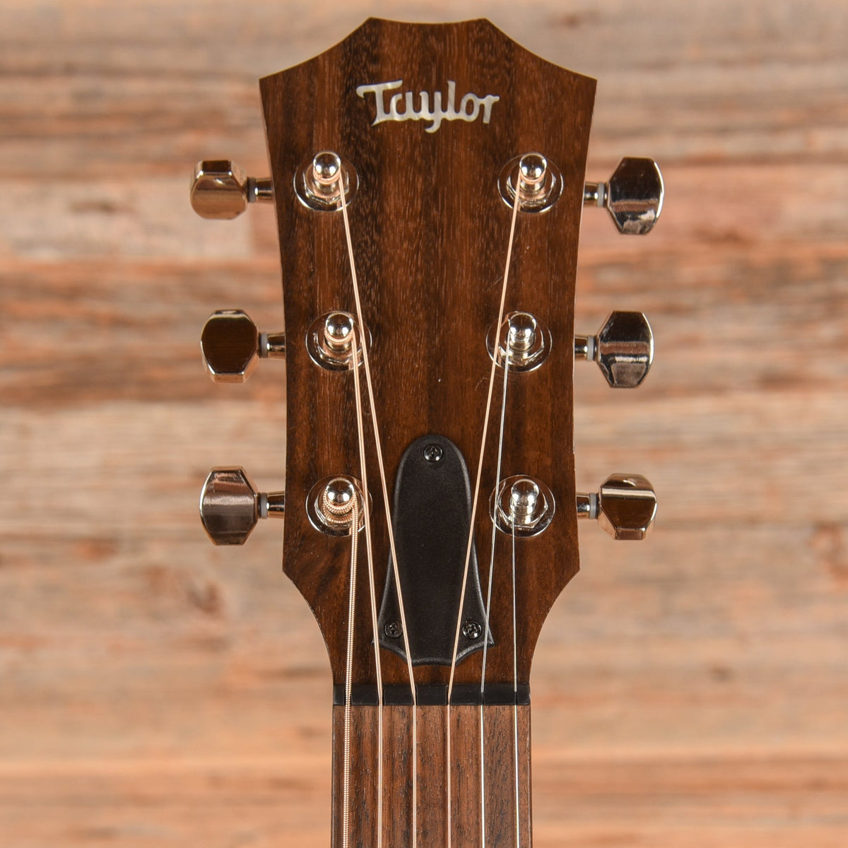 Taylor GTe Mahogany Natural - John Oates - Angle 6 | MUSICTONER